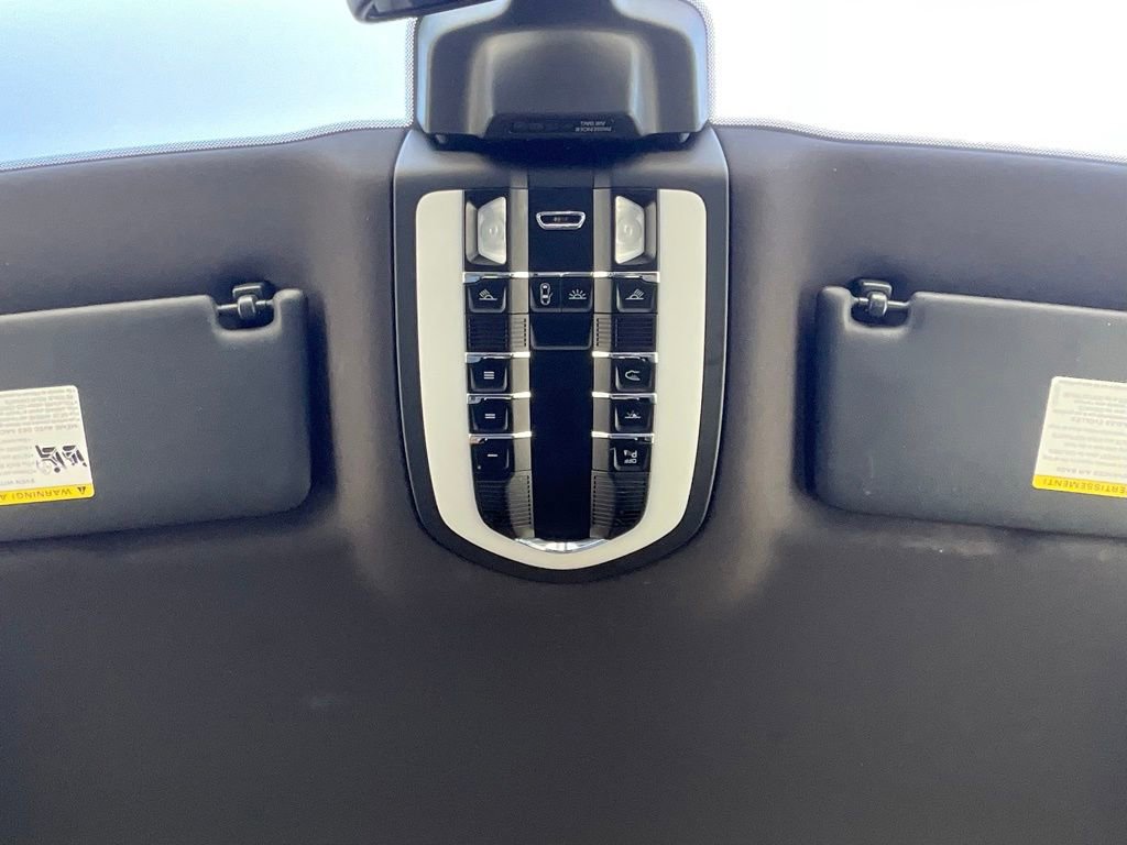 Used 2016 Porsche Macan S AWD/4WD image 34