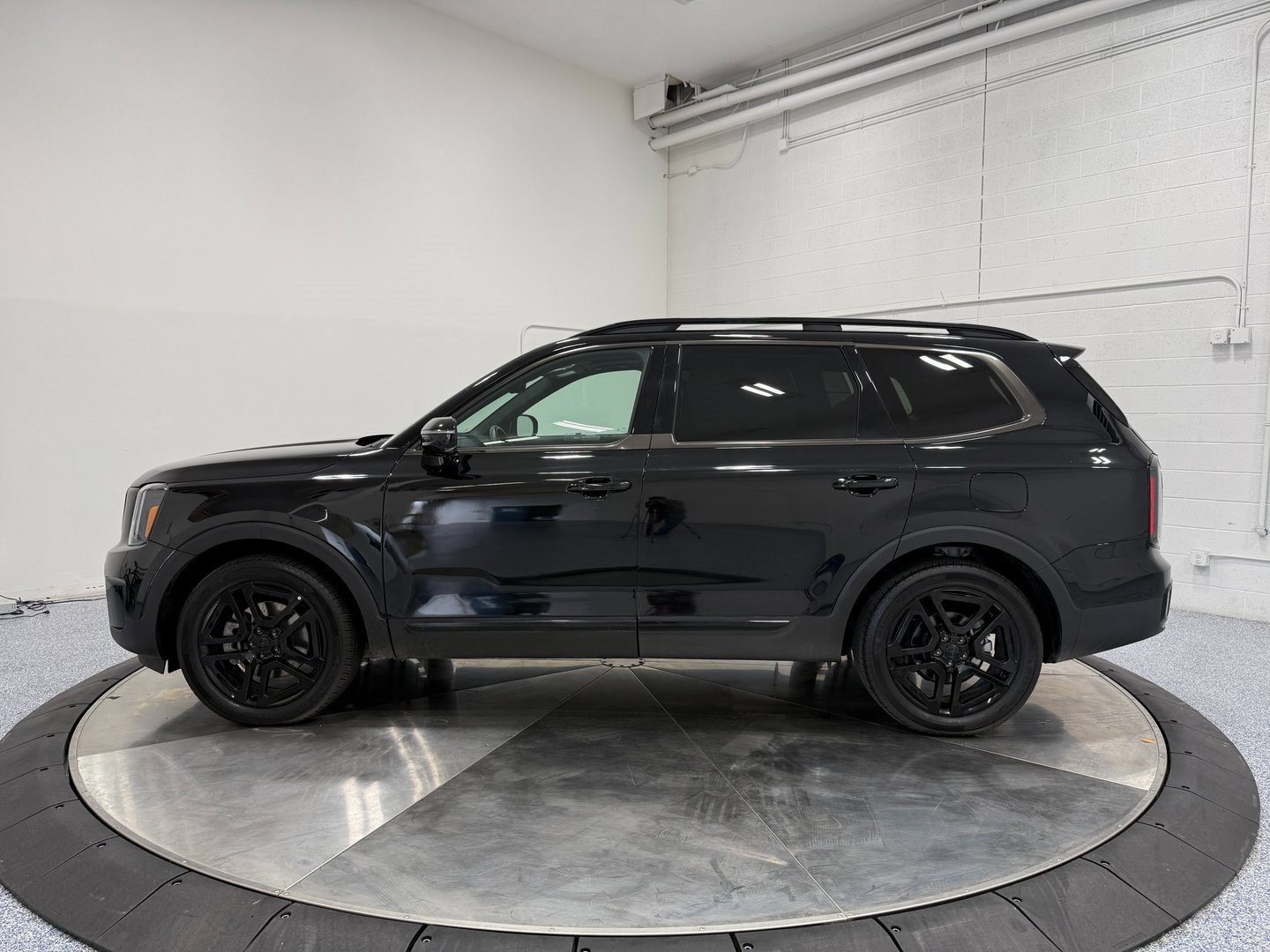 Used 2025 Kia Telluride SX Prestige X-Line image 4