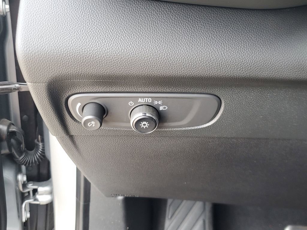 Used 2023 Buick Envision Essence w/ Sport Touring Package image 19