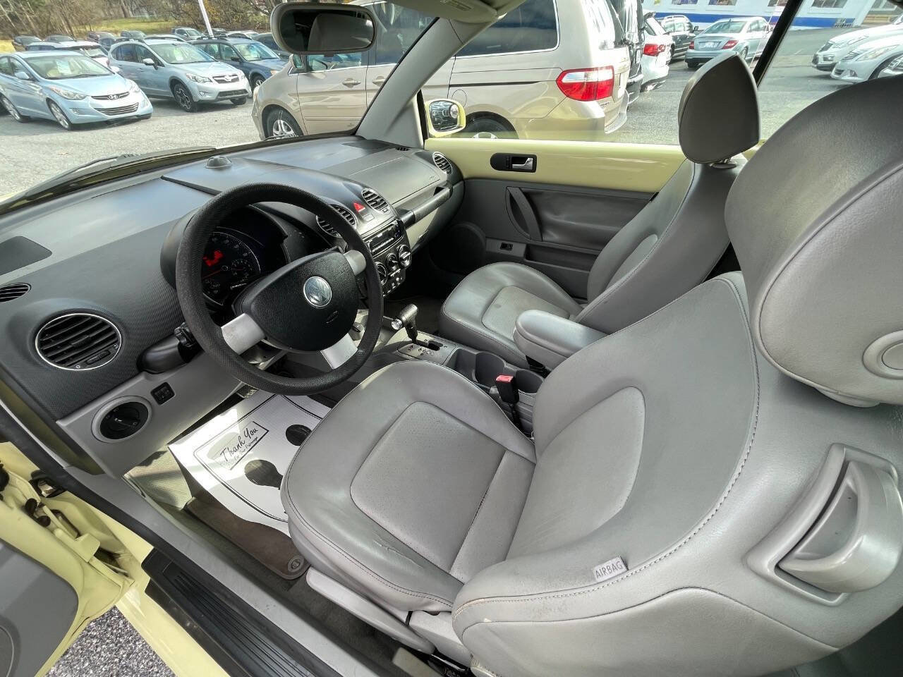 Used 2006 Volkswagen Beetle 2.5 PZEV 2dr Convertible (2.5L image 20