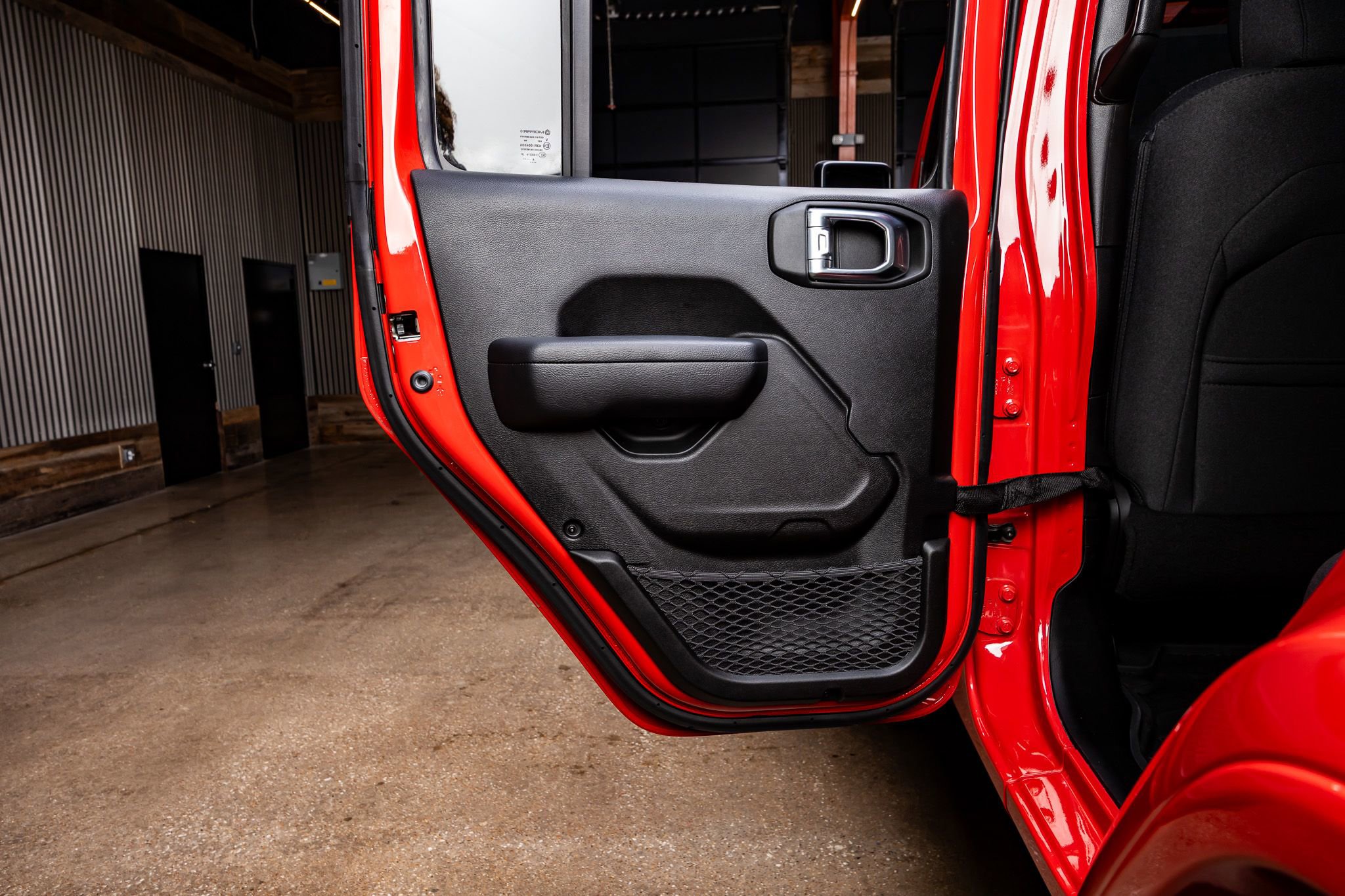 Used 2025 Jeep Wrangler Sport S image 38