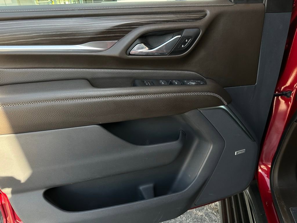 Used 2021 GMC Yukon XL Denali w/ Denali Premium Package image 11