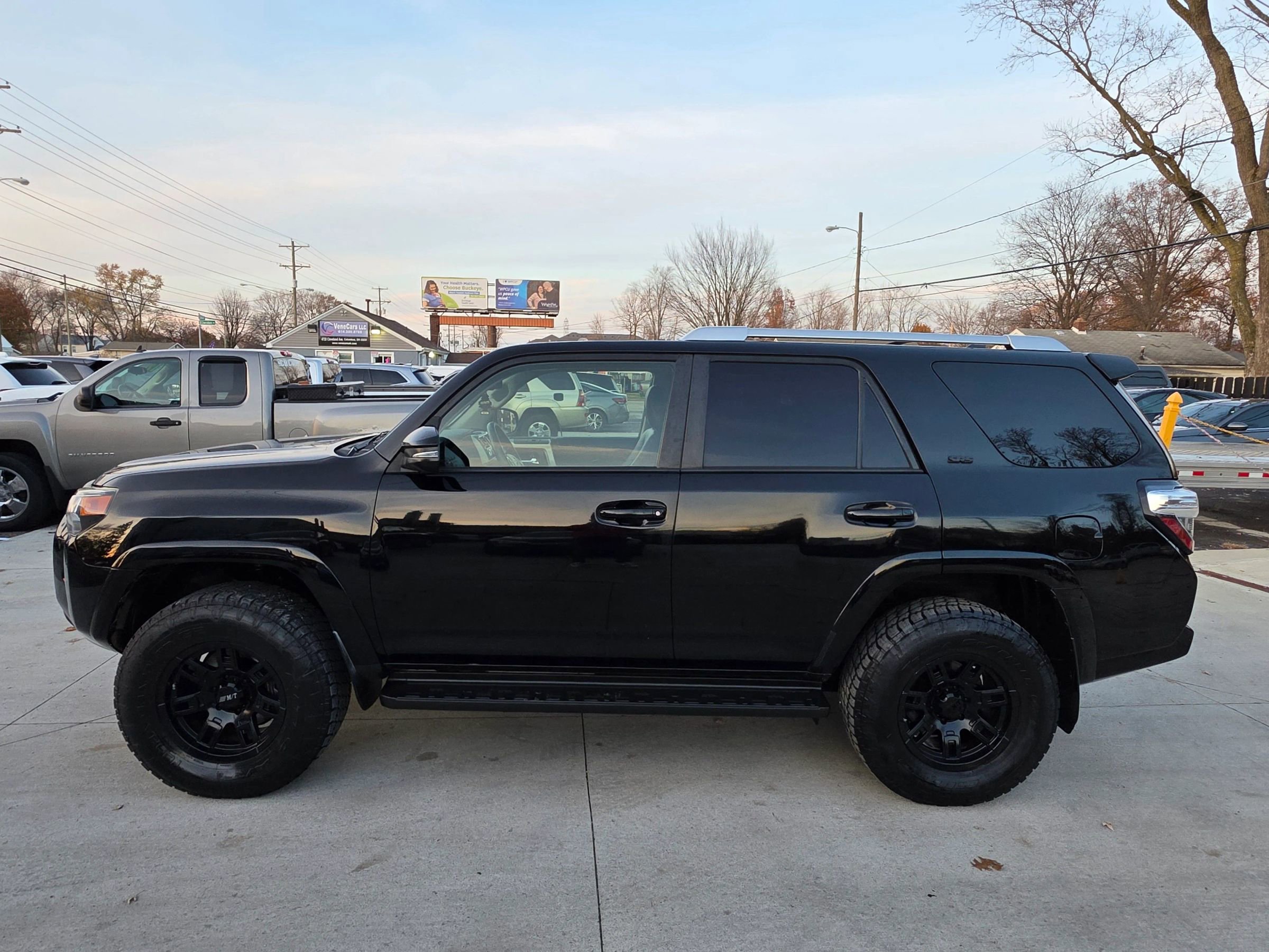Used 2014 Toyota 4Runner SR5 Premium image 4