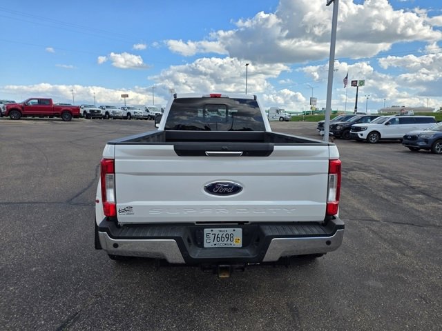 Used 2019 Ford F350 Lariat w/ Chrome Package image 6