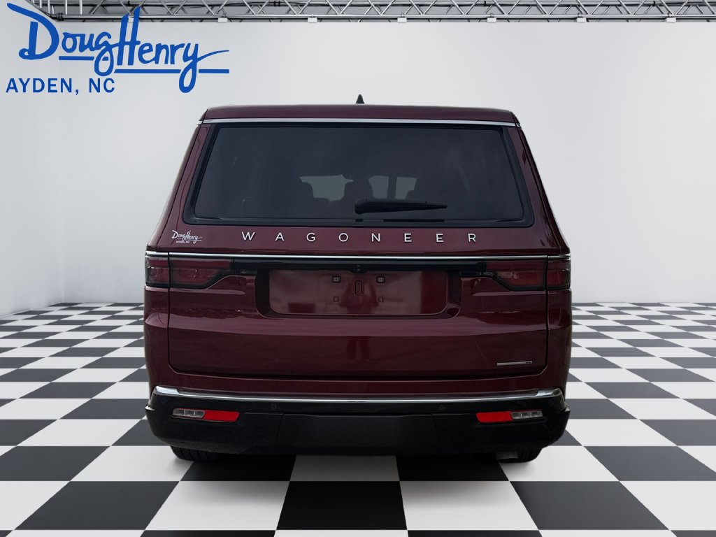 Used 2024 Jeep Wagoneer L Series II w/ Flexible Seating Group AWD/4WD image 4