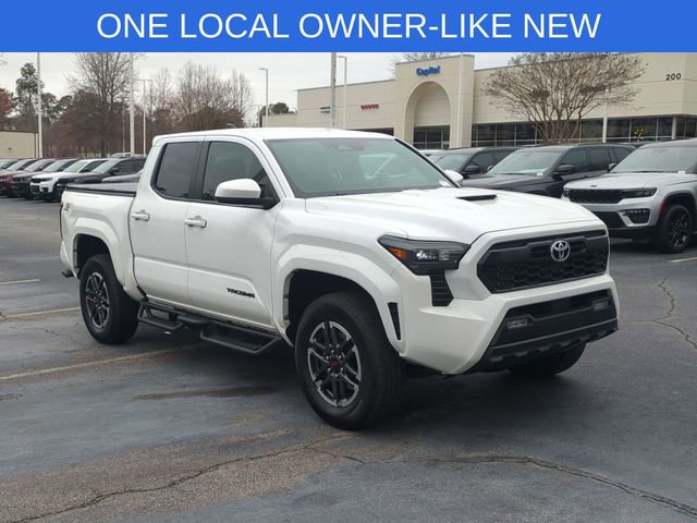 Used 2024 Toyota Tacoma TRD Sport image 7
