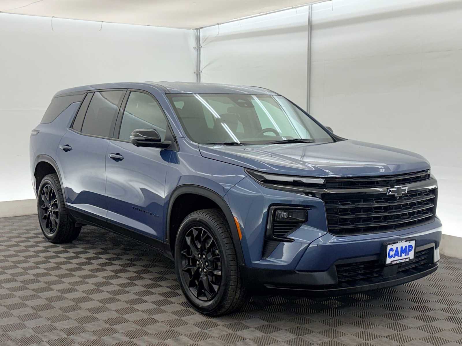 Used 2024 Chevrolet Traverse LS w/ Midnight/Sport Edition image 8