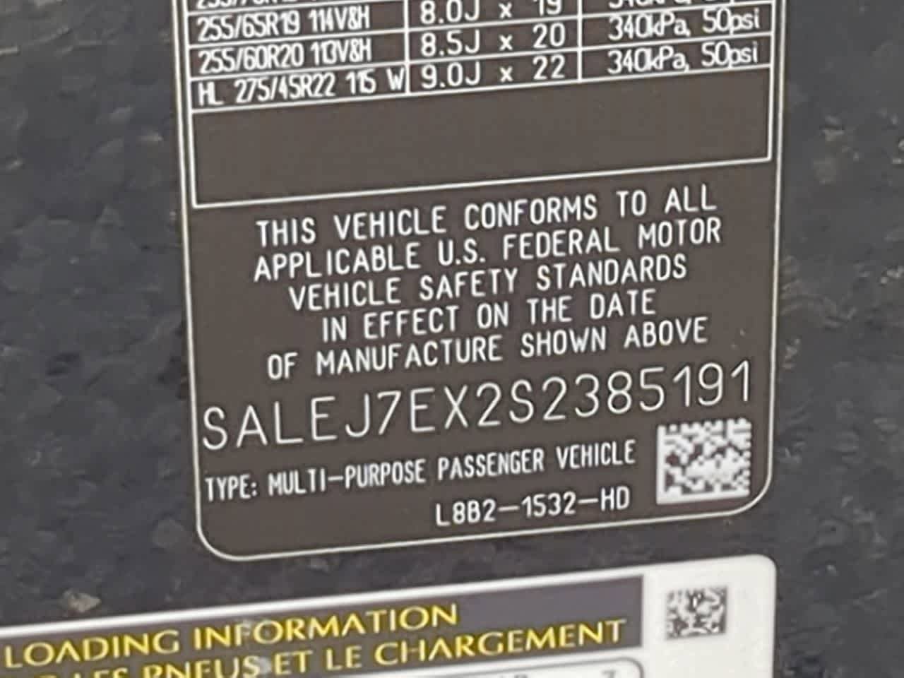 Used 2025 Land Rover Defender 110 S AWD/4WD image 38