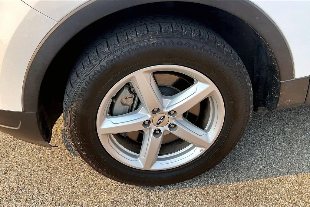 Used 2018 Ford Explorer XLT w/ Equipment Group 201A image 8