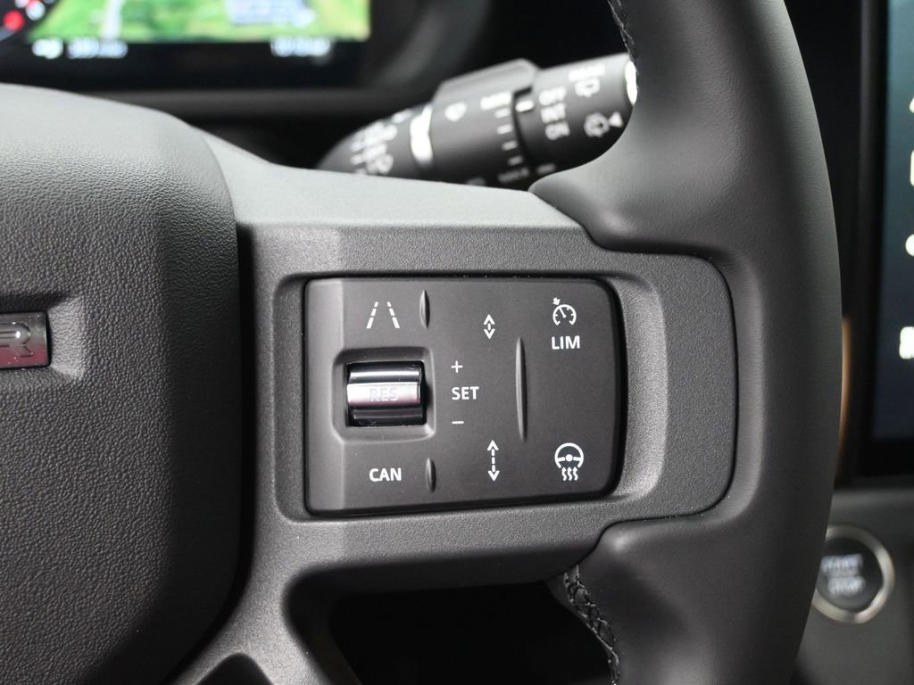 Used 2026 Land Rover Defender 110 X-Dynamic SE image 14