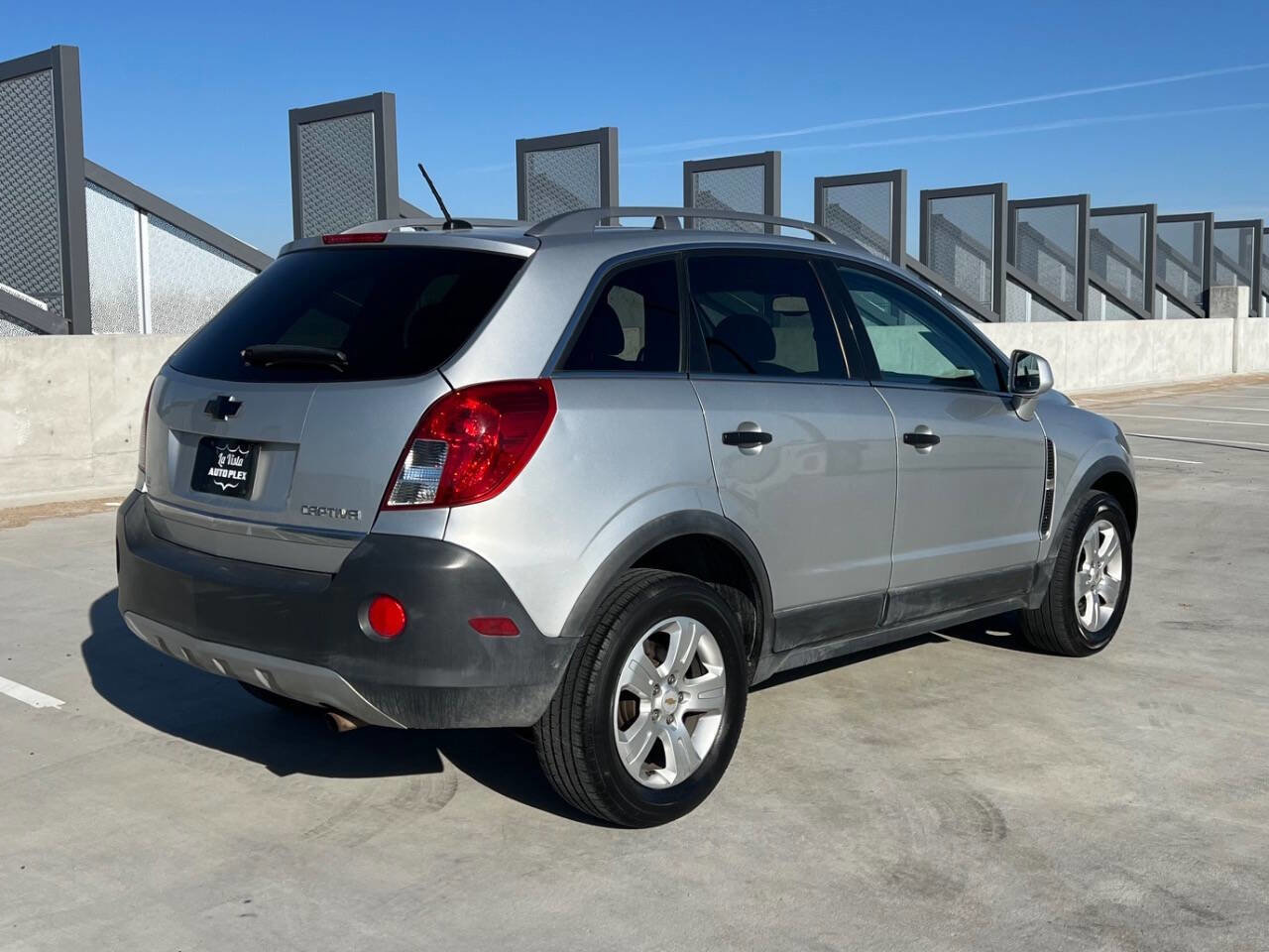 Used 2013 Chevrolet Captiva Sport LS FWD image 4