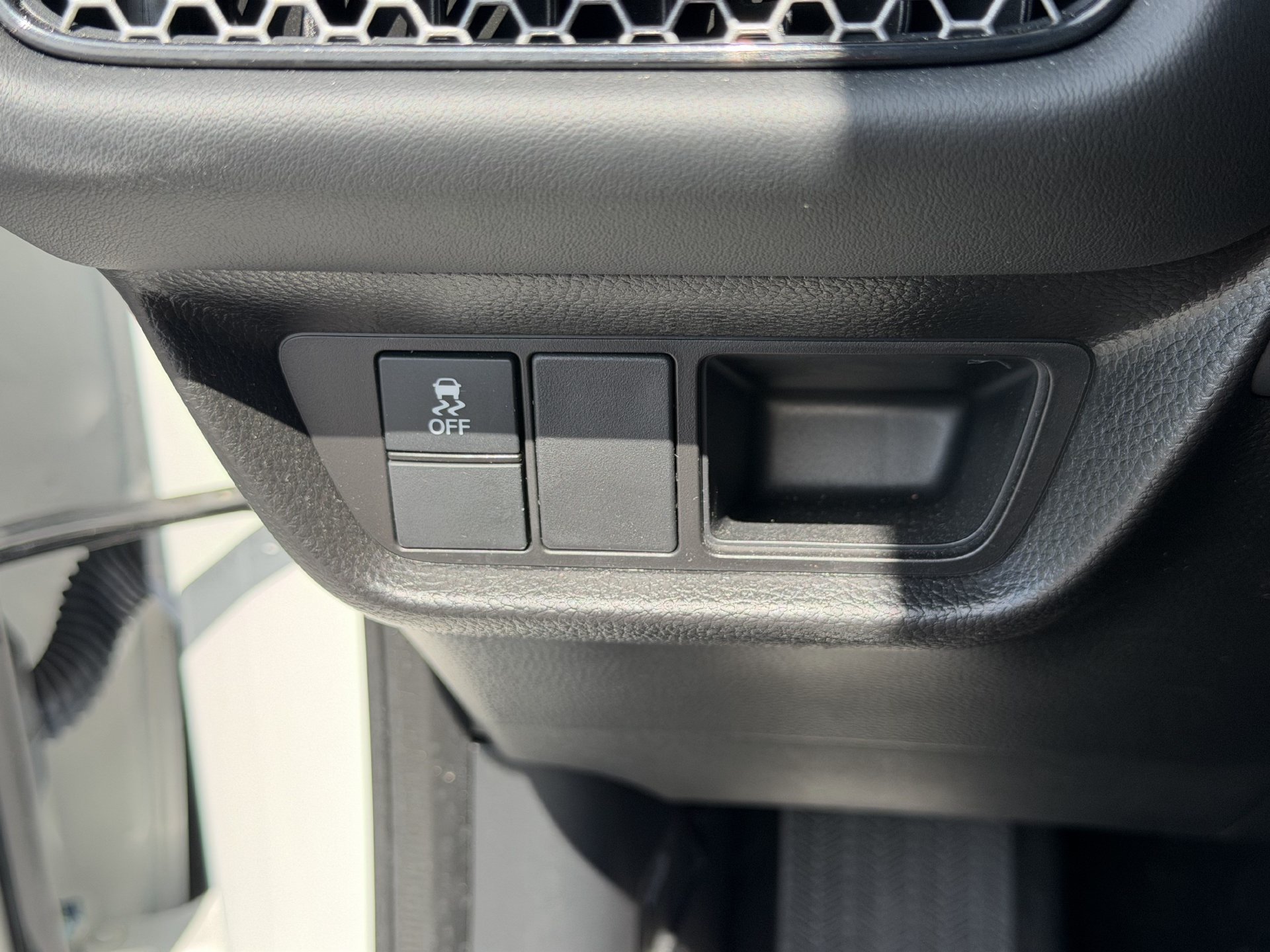 Used 2025 Honda HR-V Sport image 9