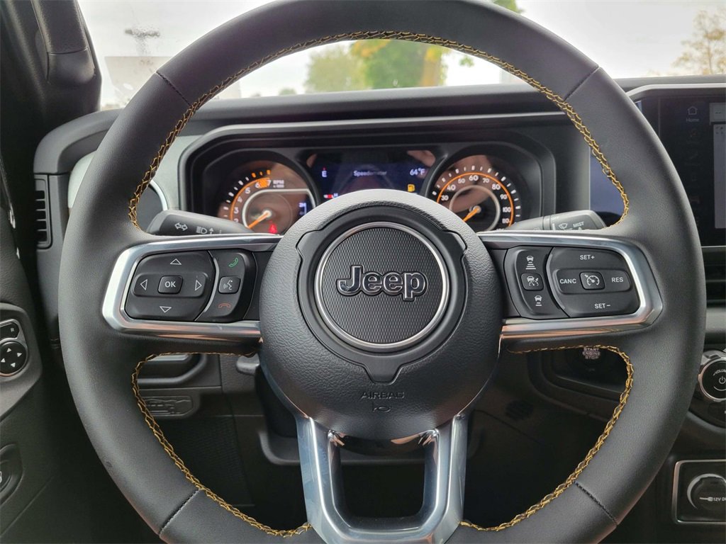 Used 2024 Jeep Wrangler Sahara image 8