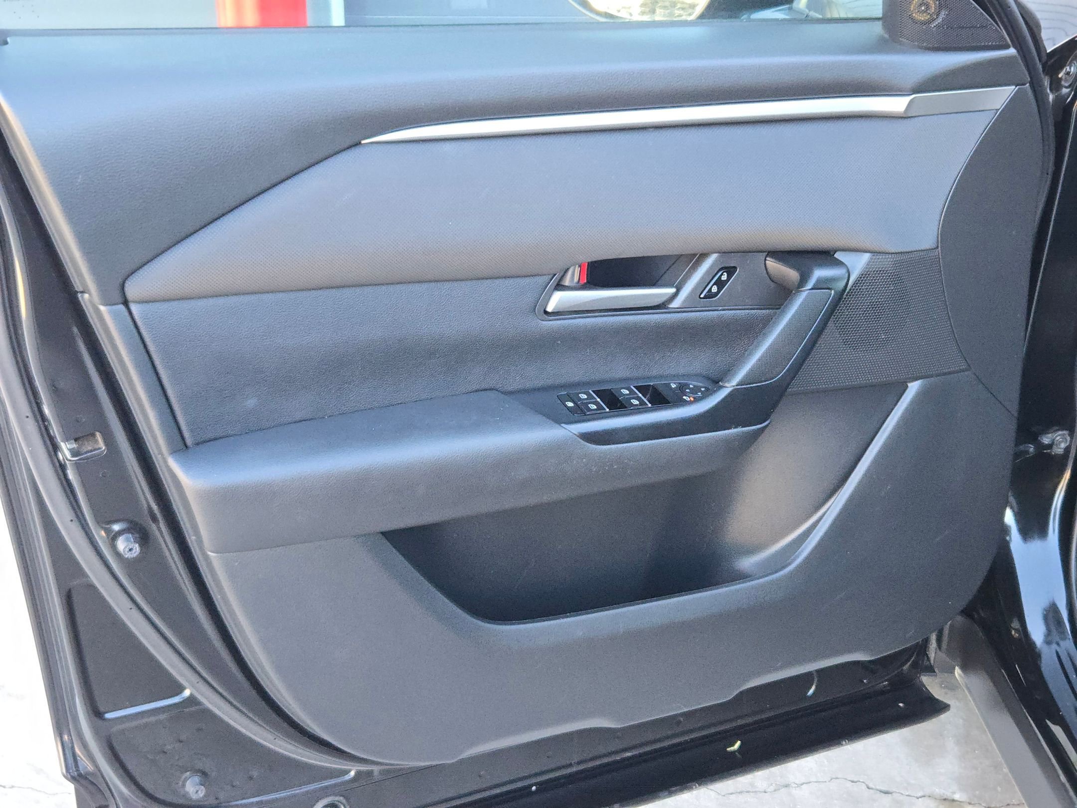 Used 2023 MAZDA CX-50 2.5 S w/ Preferred Plus Pkg image 12