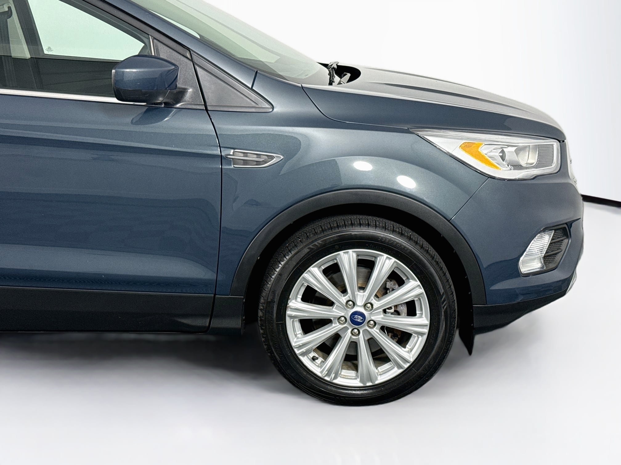 Used 2019 Ford Escape SEL AWD/4WD image 45
