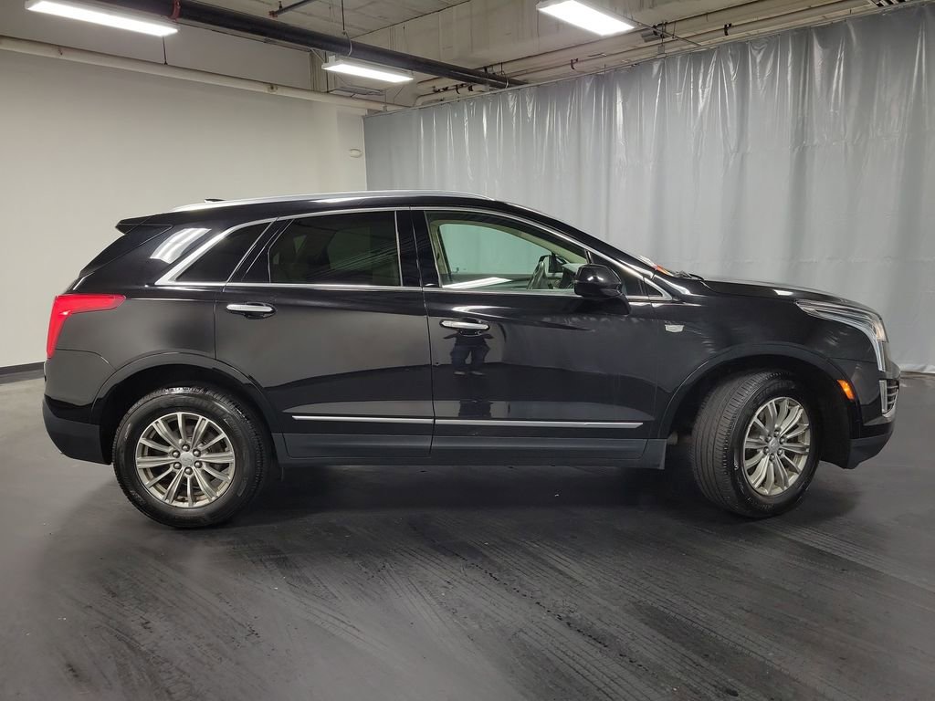 Used 2017 Cadillac XT5 Luxury image 10