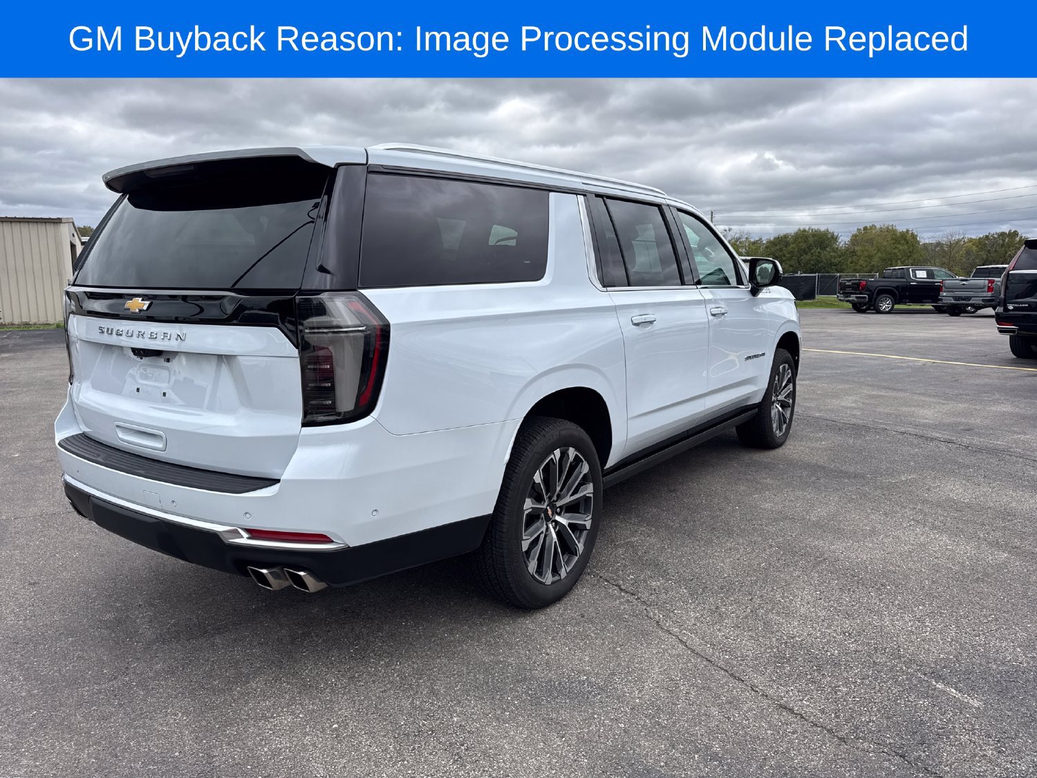 Used 2026 Chevrolet Suburban High Country AWD/4WD image 5