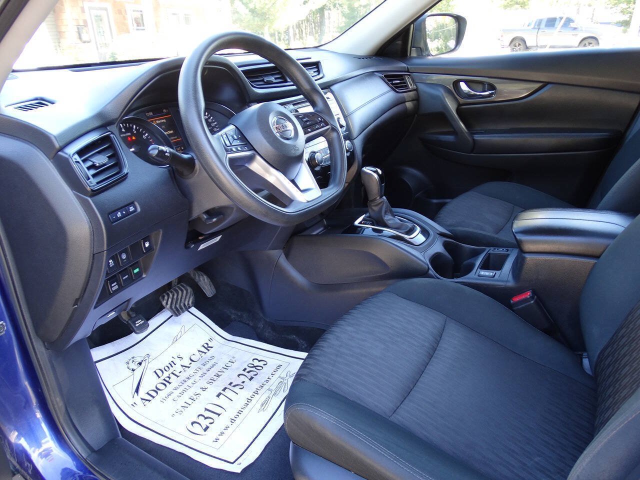 Used 2020 Nissan Rogue AWD w/ SV Moonroof Package image 13