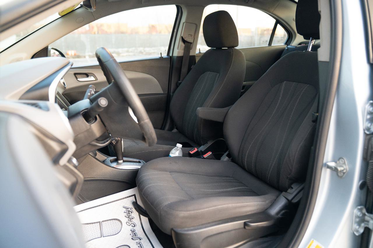 Used 2018 Chevrolet Sonic LT image 20