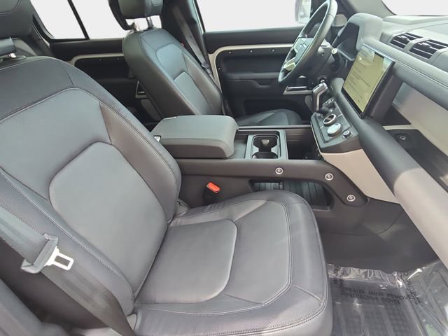 Certified 2024 Land Rover Defender 130 X-Dynamic SE image 12