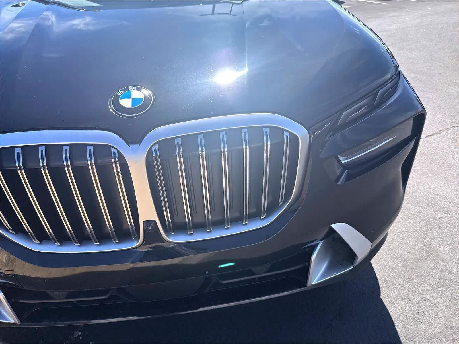 Used 2023 BMW X7 xDrive40i AWD/4WD image 35