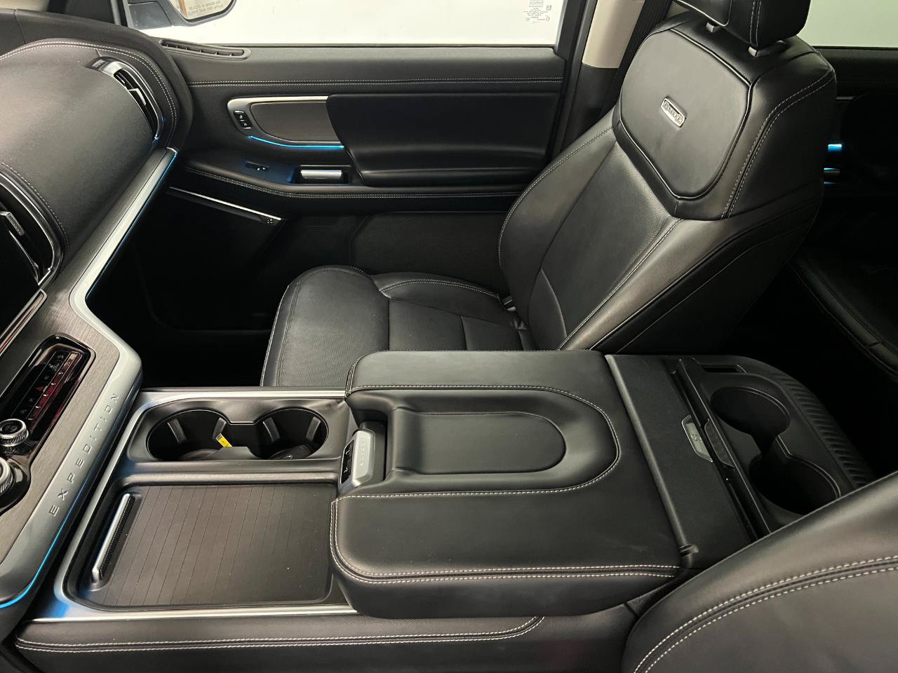 Used 2025 Ford Expedition Max Platinum AWD/4WD image 35