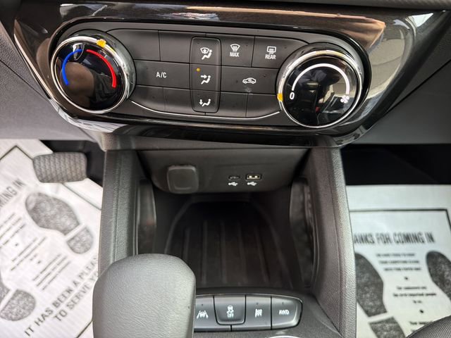 Used 2025 Chevrolet TrailBlazer LT AWD/4WD image 22