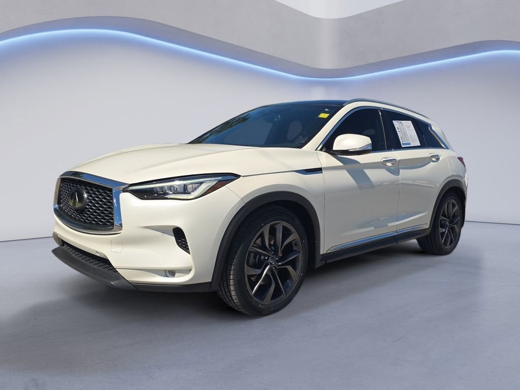 Used 2019 INFINITI QX50 Essential w/ Sensory Package FWD image 1