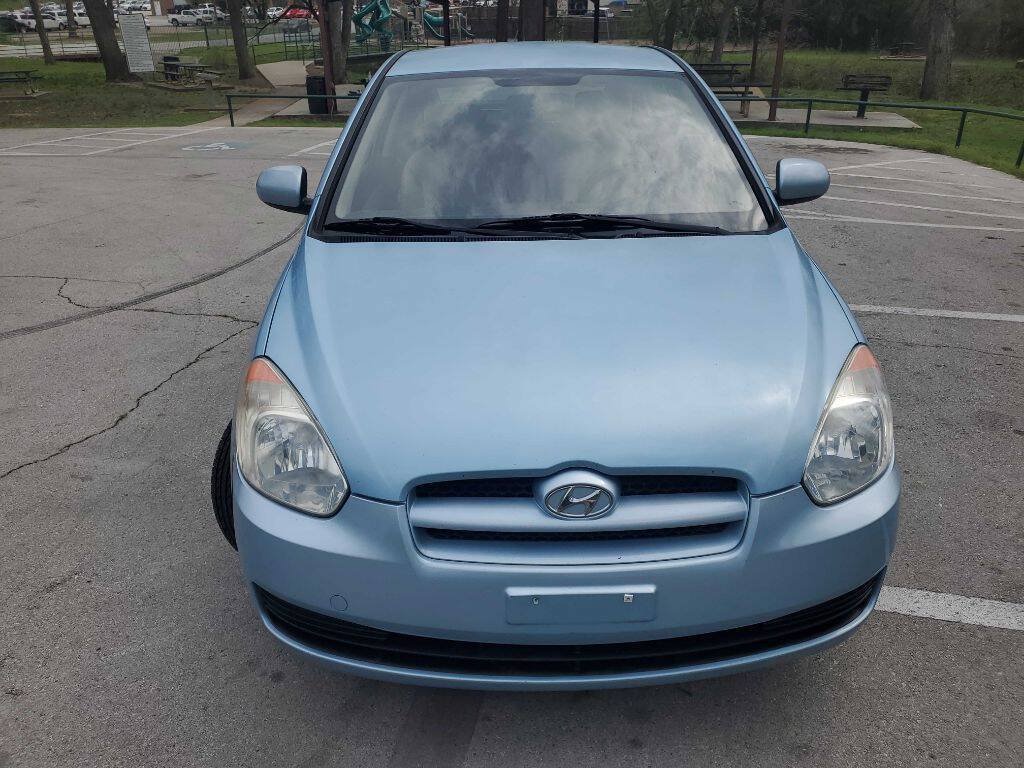 Used 2010 Hyundai Accent GS w/ Premium Pkg 3 FWD image 9