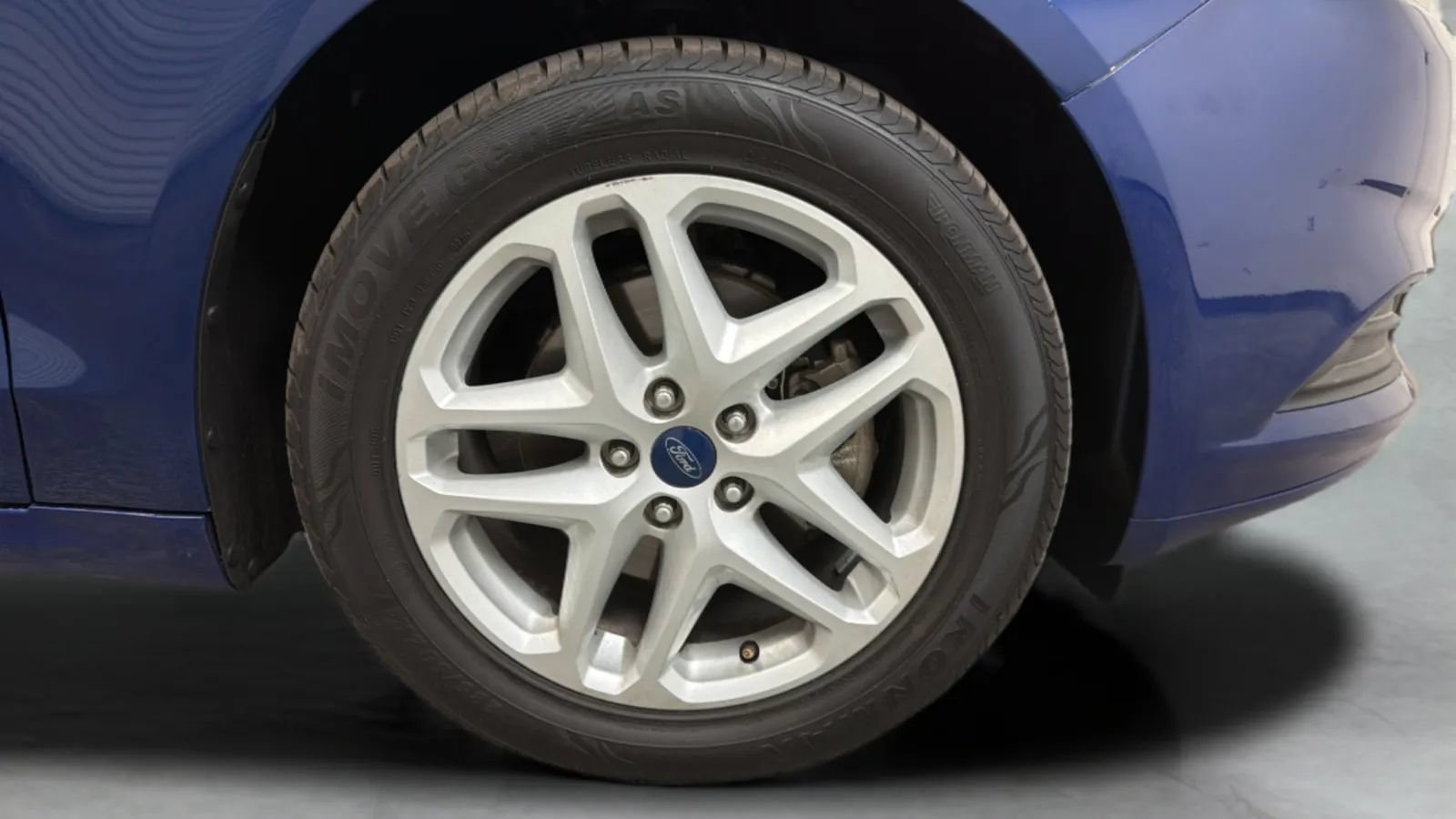 Used 2016 Ford Fusion SE FWD image 23