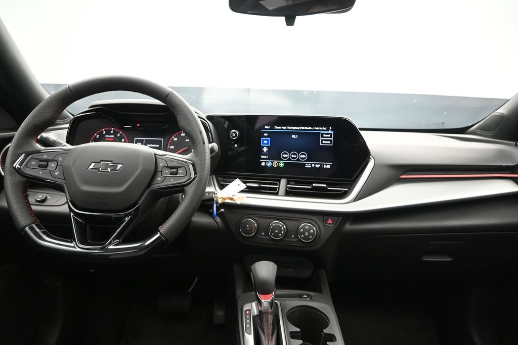 New 2026 Chevrolet Trax RS w/ Sunroof Package FWD image 18