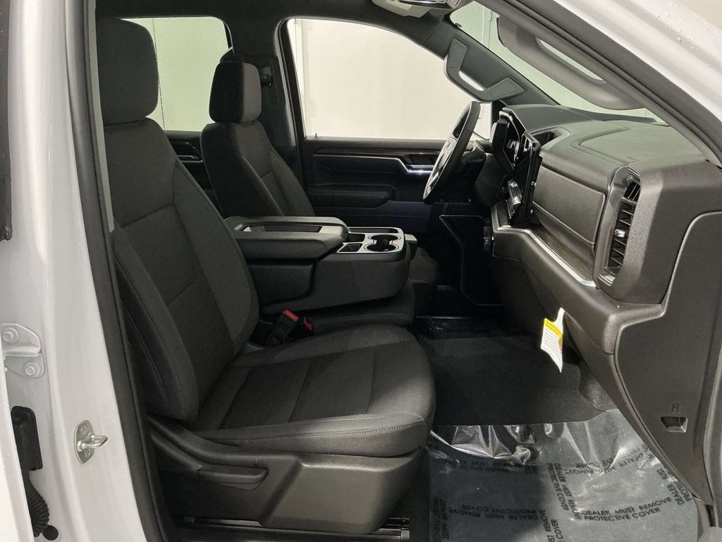 Used 2025 Chevrolet Silverado 1500 LT image 32