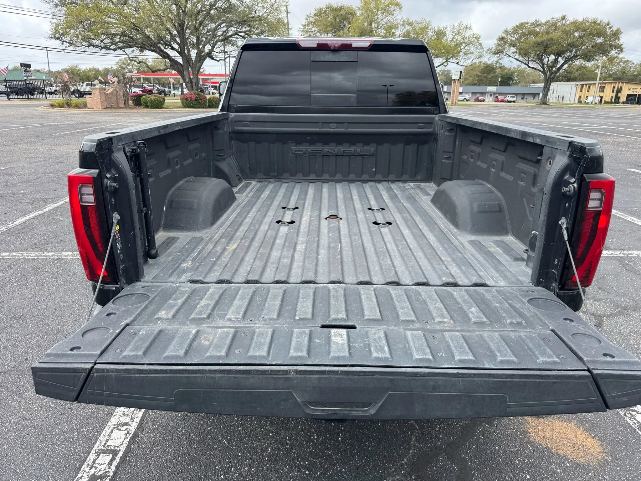 Used 2024 GMC Sierra 2500 Denali AWD/4WD image 14