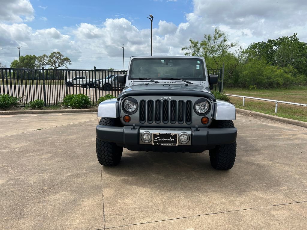 Used 2013 Jeep Wrangler Unlimited Sport image 2