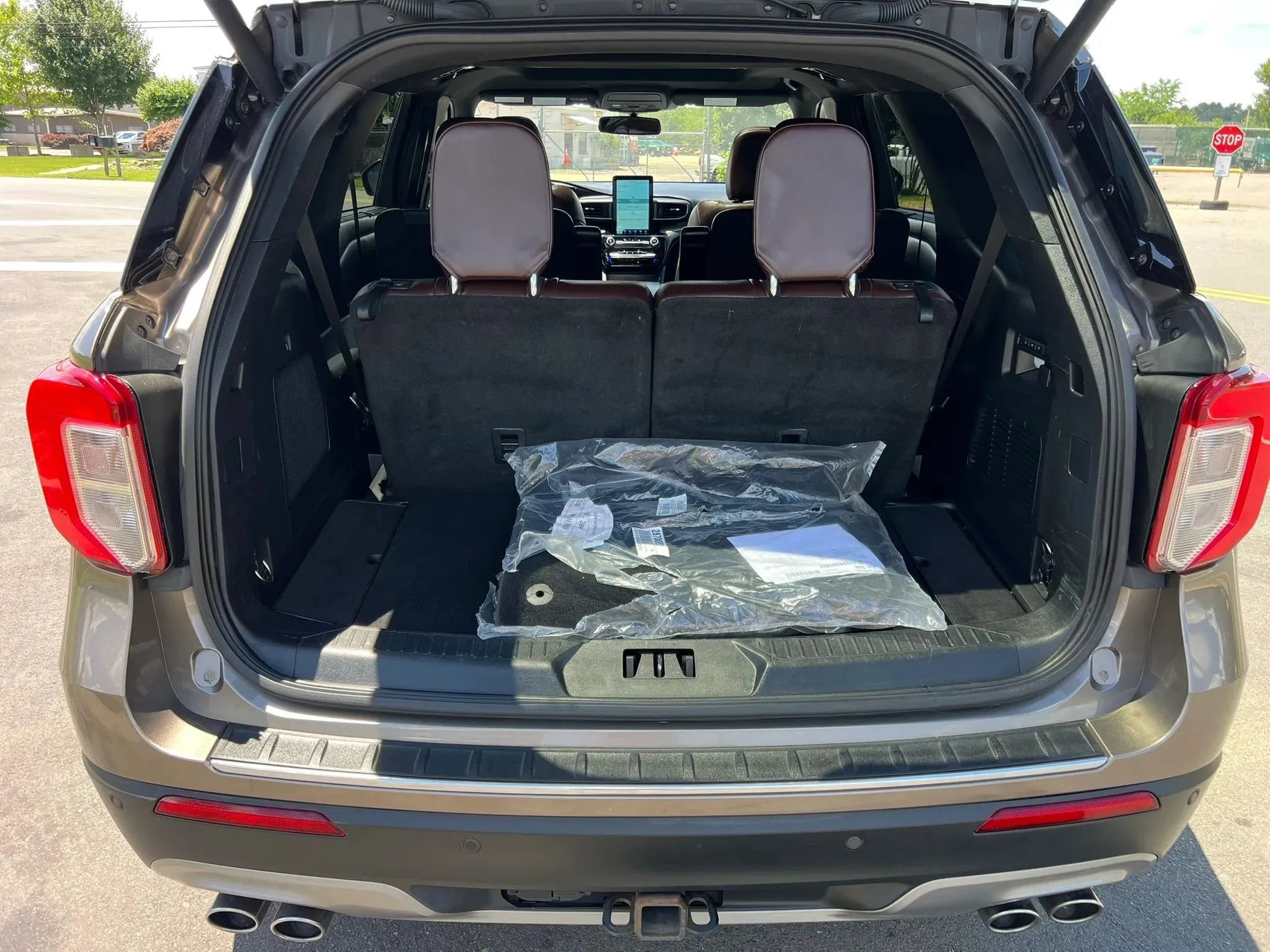 Used 2021 Ford Explorer Platinum w/ Equipment Group 601A AWD/4WD image 50
