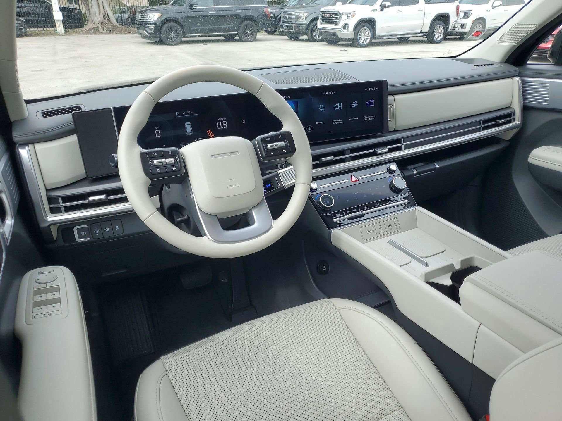 Used 2025 Hyundai Santa Fe SEL image 13