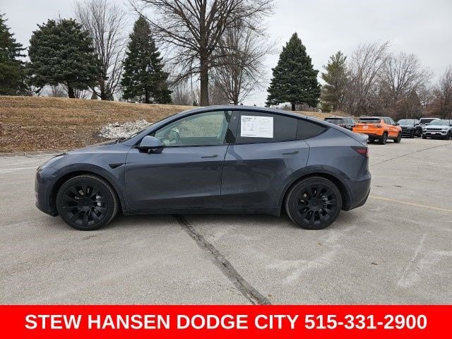 Used 2021 Tesla Model Y Long Range image 1