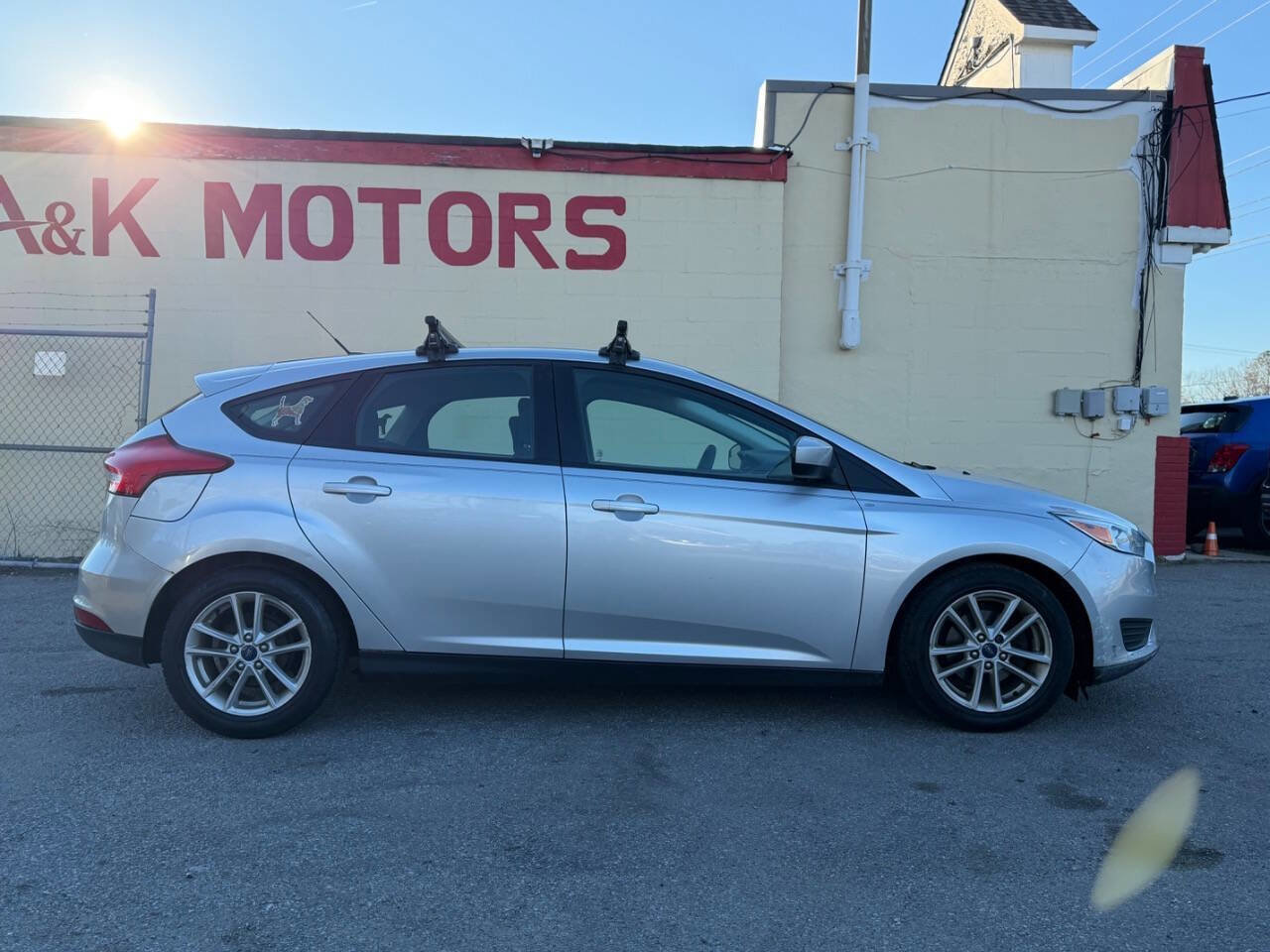 Used 2018 Ford Focus SE image 8
