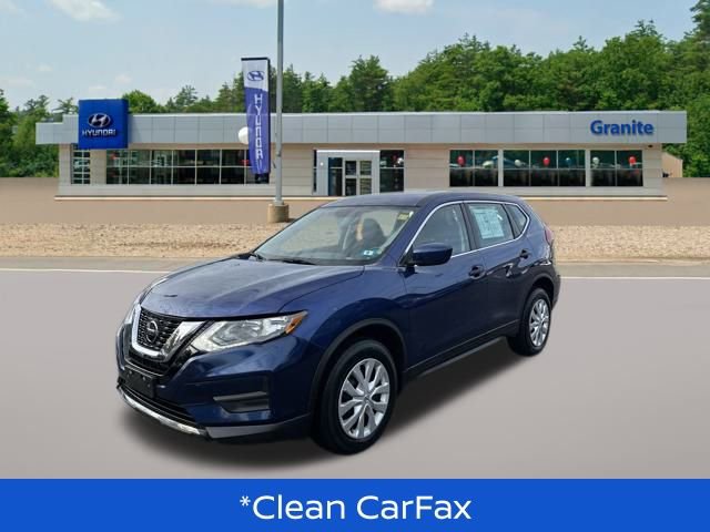 Used 2019 Nissan Rogue S image 2