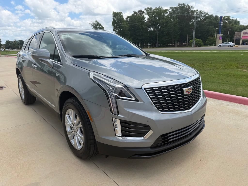 New 2026 Cadillac XT5 Luxury w/ LPO, Floor Liner Package AWD/4WD image 9