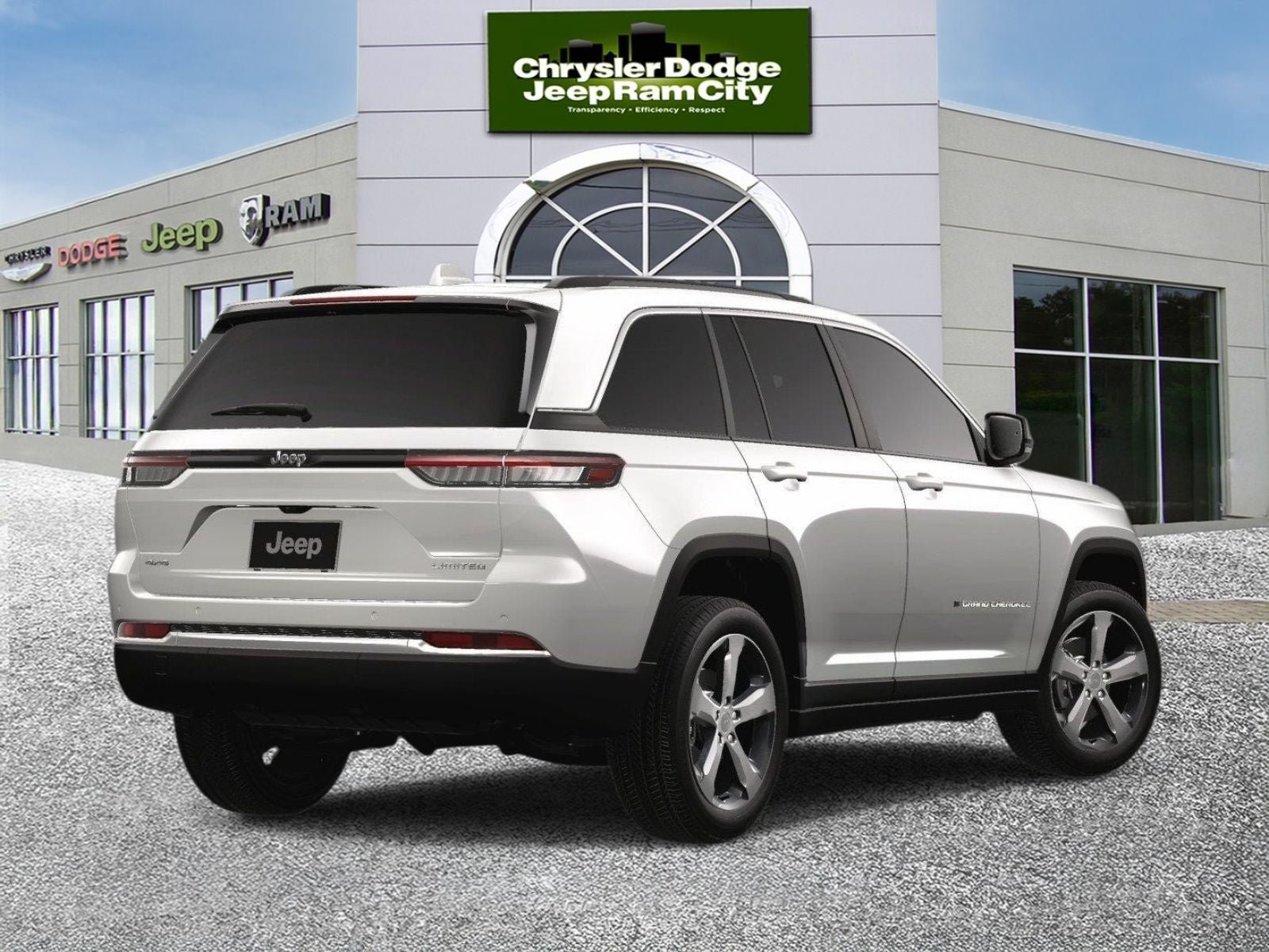 Used 2024 Jeep Grand Cherokee Limited AWD/4WD image 6