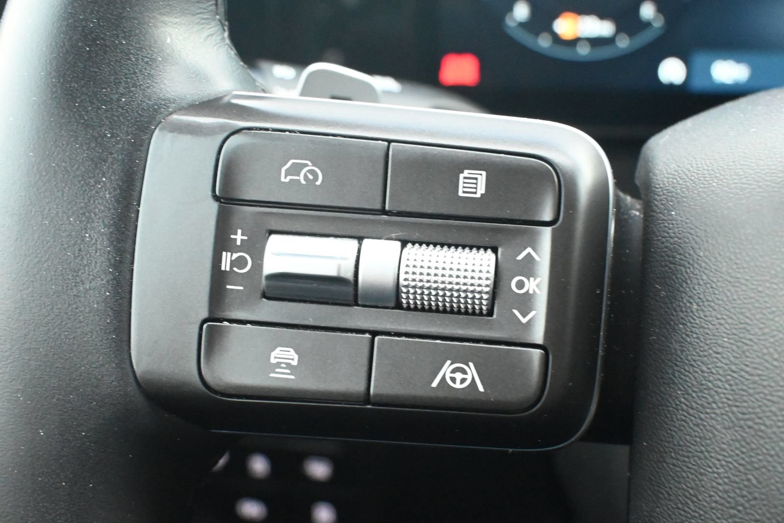 Used 2026 Hyundai Palisade SEL FWD image 14