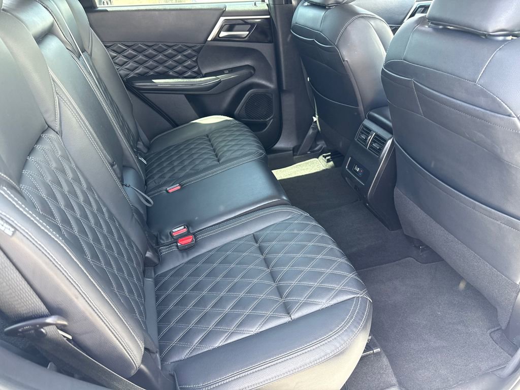 Used 2022 Mitsubishi Outlander SEL FWD image 15