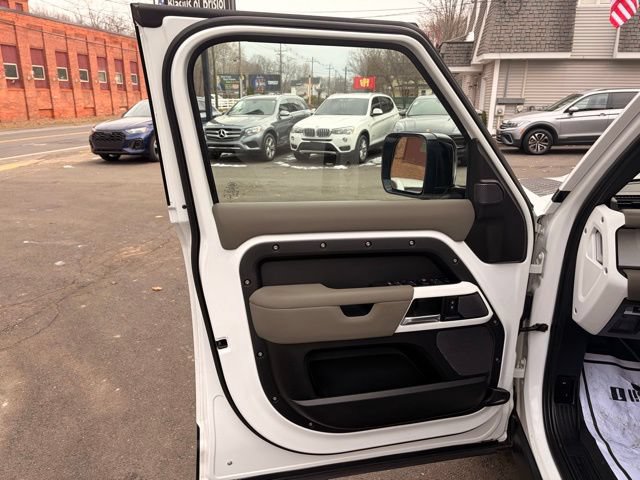 Used 2020 Land Rover Defender 110 SE AWD/4WD image 19