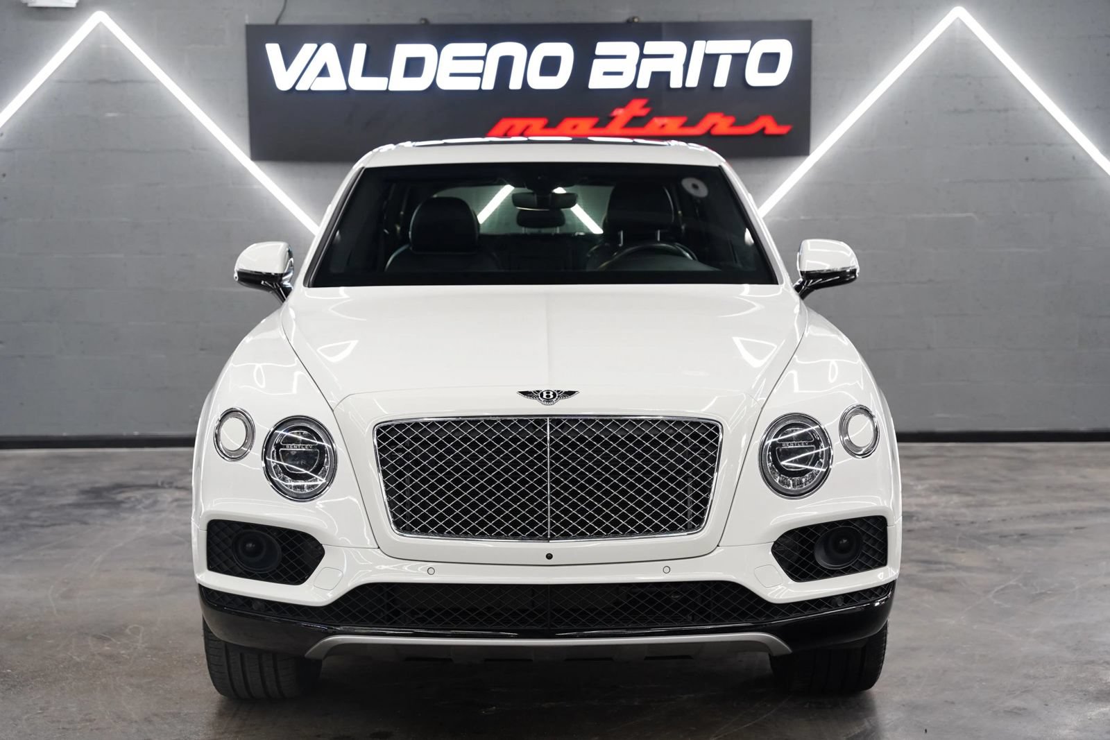 Used 2018 Bentley Bentayga Onyx Edition AWD/4WD image 6