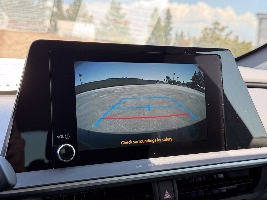Used 2025 Toyota Prius LE FWD image 9