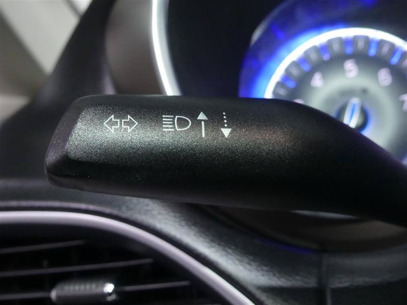 Used 2018 Chrysler Pacifica Touring-L Plus FWD image 33
