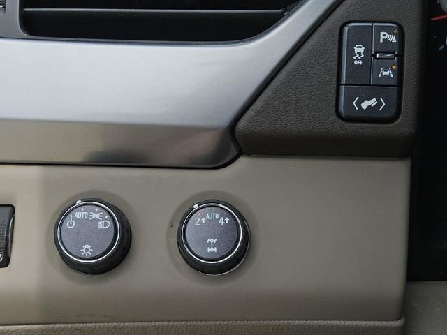 Used 2019 Chevrolet Suburban LT image 14