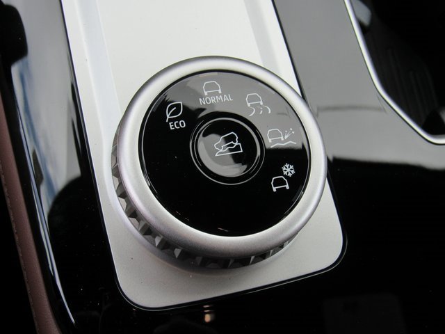 New 2025 Mitsubishi Outlander SEL image 22