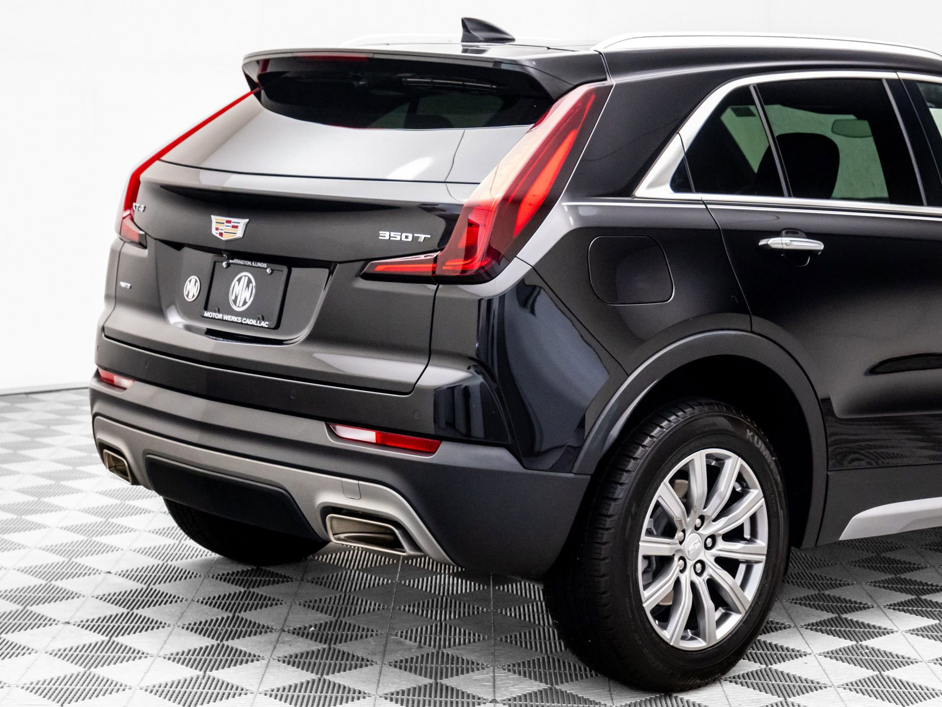 Certified 2023 Cadillac XT4 Premium Luxury image 33